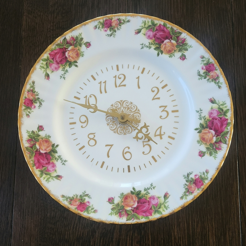 Royal Albert 🌹 Old Country Roses Wall Clock EUC $83